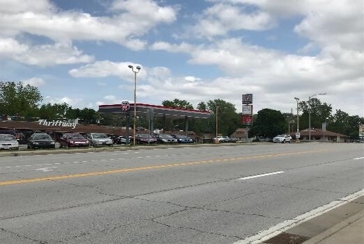 More Photos Of 6 E Monroe St, Buckner Storefront For Sale