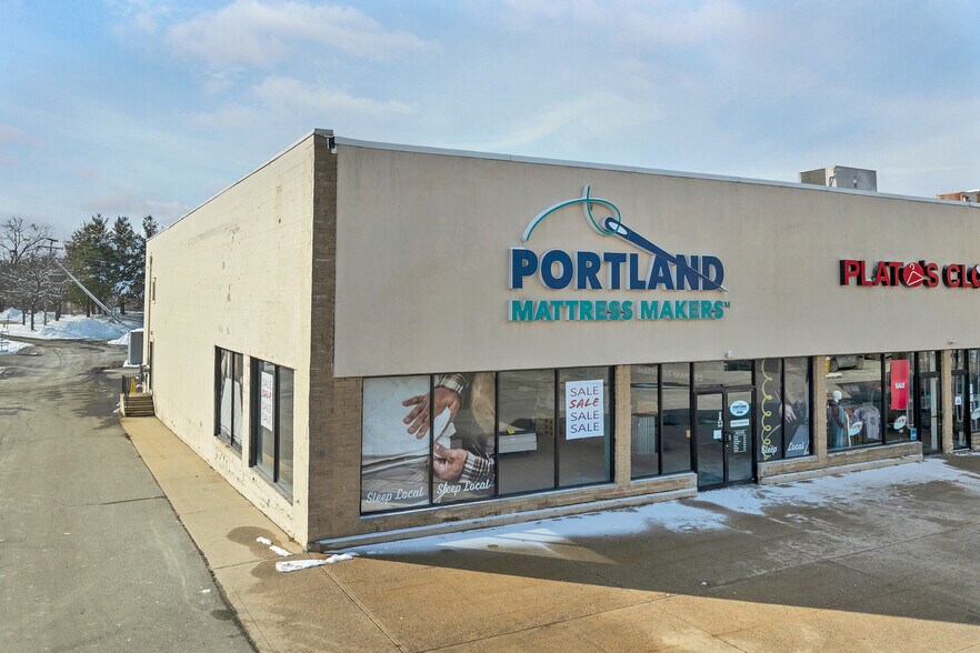 More Photos Of 777 S Willow St, Manchester Storefront For Lease