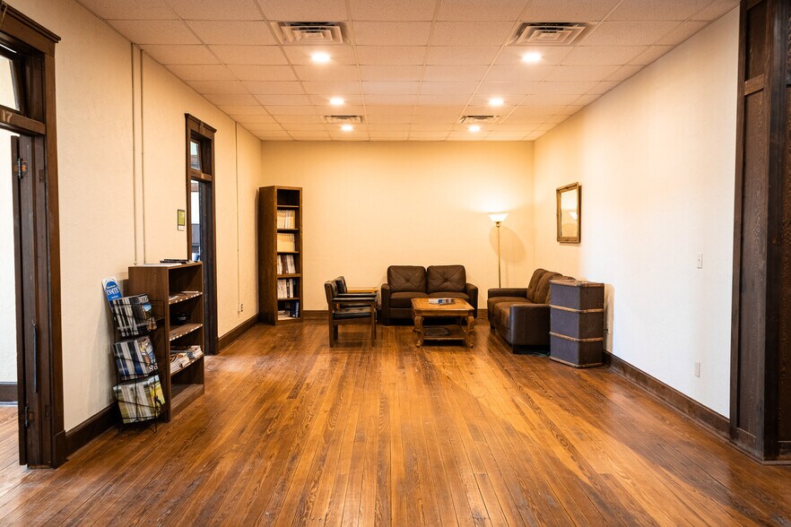 More Photos Of 123 William J Bryan Parkway, Bryan Warehouse For Sale