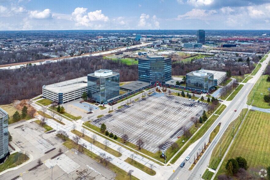 More Photos Of 27100 W 11 Mile Rd, Southfield Office For Lease