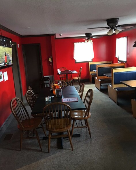 More Photos Of 27 E Main St, Ware Shoals Restaurant For Sale