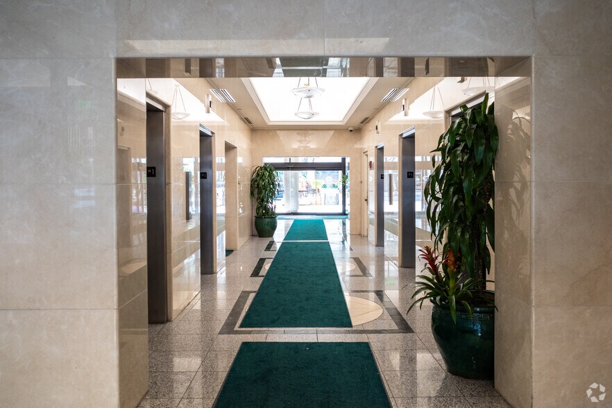 More Photos Of 1164 Bishop St, Honolulu Loft Creative Space For Lease