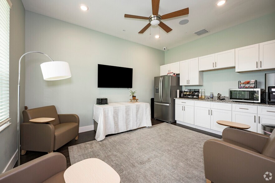 More Photos Of 2841 Enterprise Rd, Debary Apartments For Sale