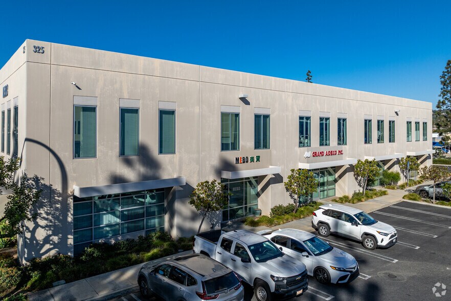 More Photos Of 325 N Puente St, Brea Light Manufacturing For Lease