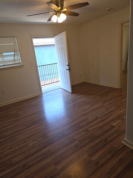 More Photos Of 8207 Sam Rayburn Dr, Austin Apartments For Sale