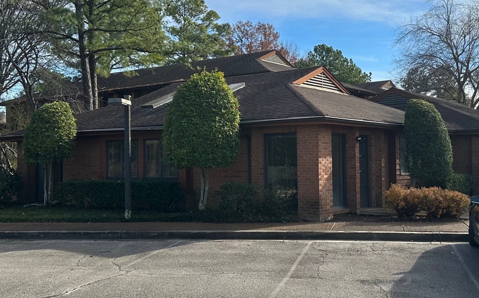 More Photos Of 4735-4739 Spottswood Ave, Memphis Medical For Sale