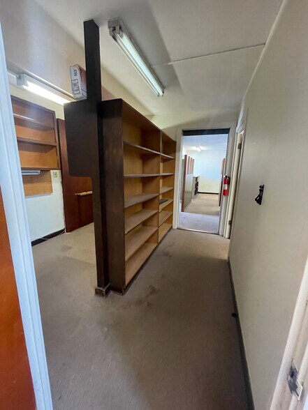 More Photos Of 558-562 California Ave, Wahiawa Storefront Retail Office For Lease