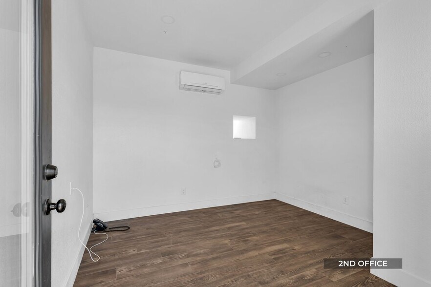 More Photos Of 2550 Fremont St, Las Vegas Auto Dealership For Sale