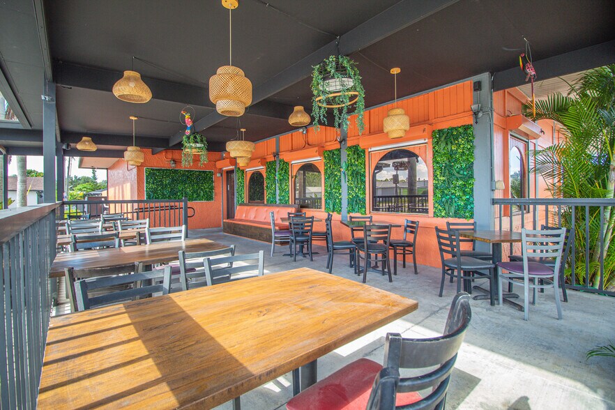 More Photos Of 4400 Hancock Bridge Pky, North Fort Myers Restaurant For Sale