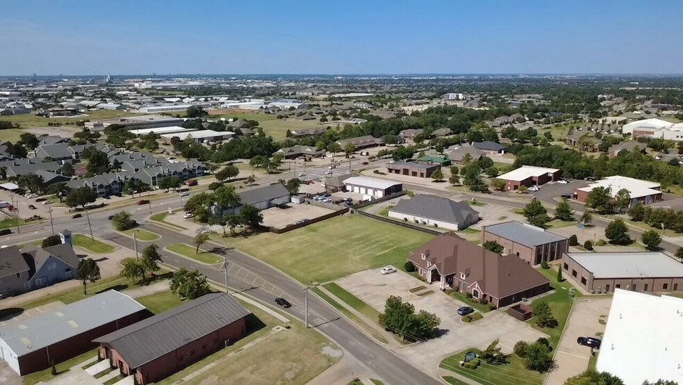More Photos Of 1425 S Fretz Ave, Edmond Office For Sale
