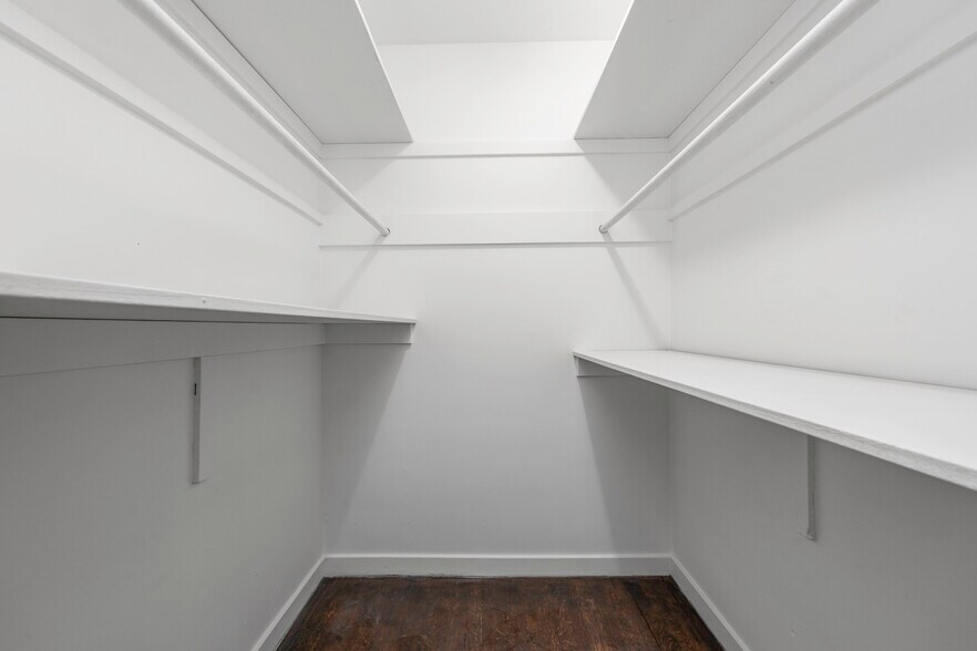 More Photos Of 3701-3743 Wesley Dr, Montgomery Apartments For Sale