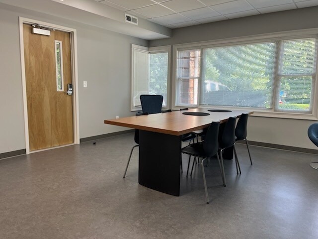 More Photos Of 2 Walden Ridge Dr, Asheville Medical For Lease