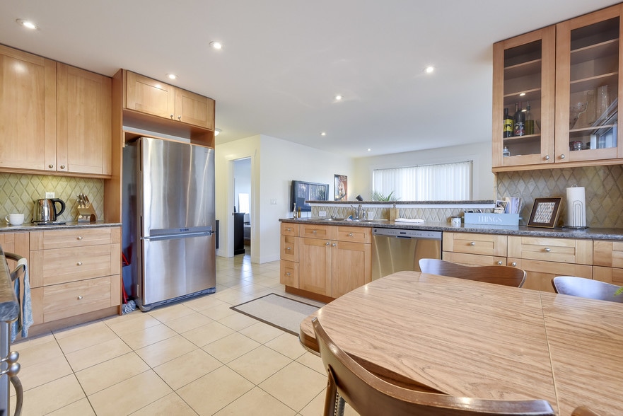 More Photos Of 9103 Glover Rd, Langley Storefront Retail Residential For Lease