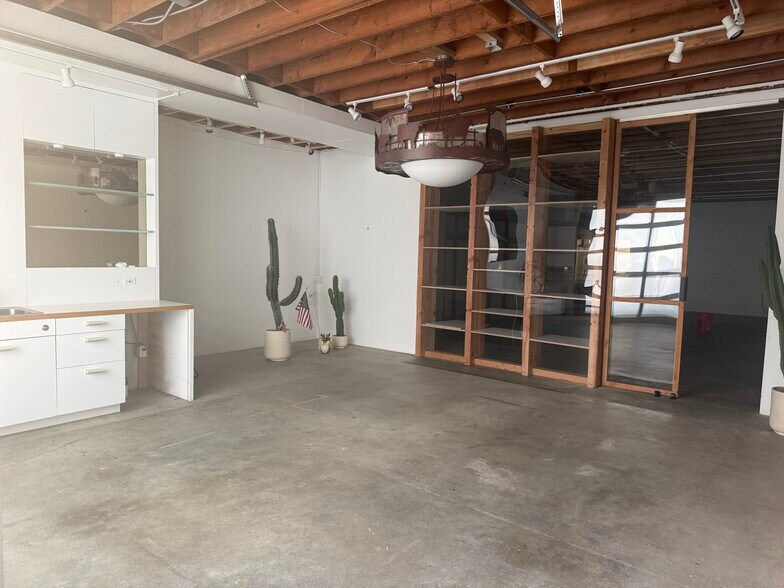 More Photos Of 503 Boccaccio Ave, Venice Loft Creative Space For Lease