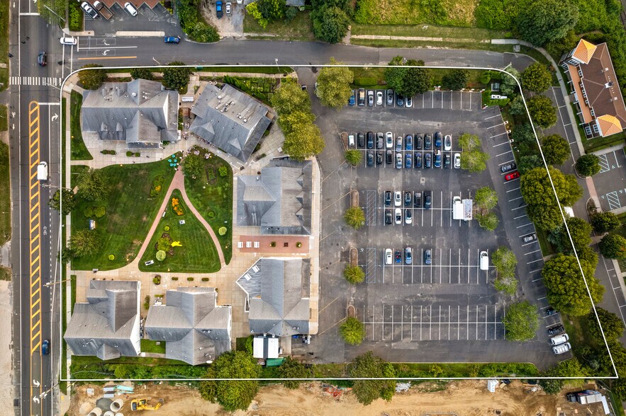 More Photos Of 760 Montauk Hwy, Water Mill Unknown For Lease