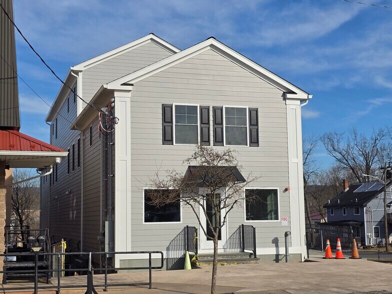 More Photos Of 237 Main St, Hackettstown Apartments For Sale