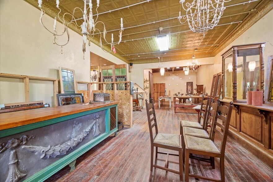 More Photos Of 207 Adams Ave, Canonsburg General Retail For Sale