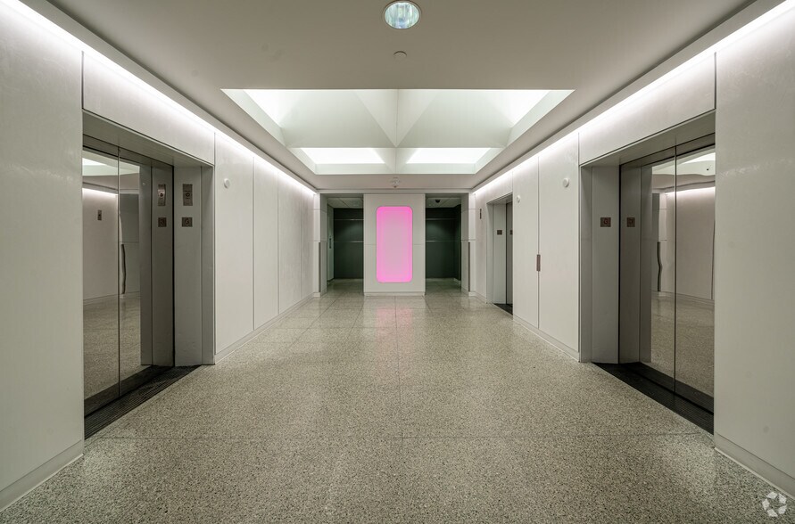 More Photos Of 3033 Excelsior Blvd, Minneapolis Medical For Lease