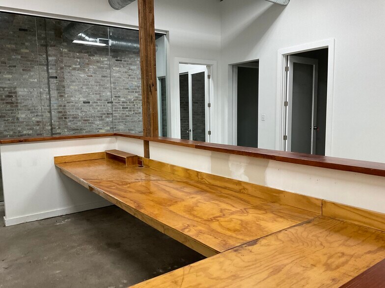 More Photos Of 1836 Iberville St, New Orleans Office For Lease