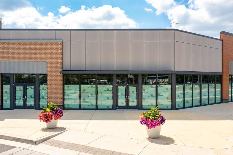 More Photos Of 10300 Mill Run Cir, Owings Mills Unknown For Lease