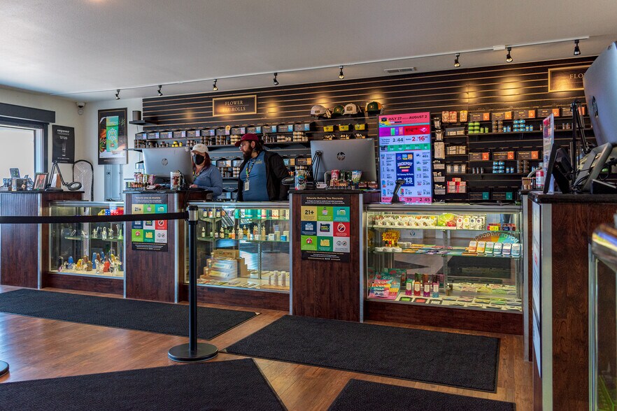 More Photos Of 575 Main Ave N, Tillamook Freestanding For Sale