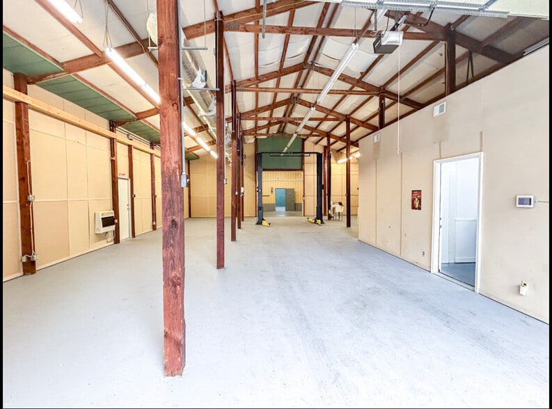 More Photos Of 1901 Hollingshed Rd, Irmo Warehouse For Sale