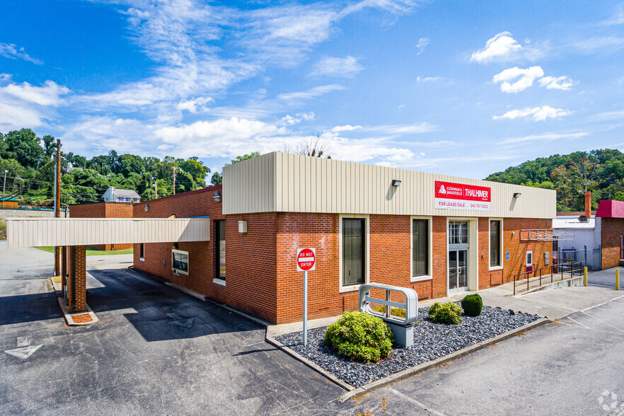 Primary Photo Of 40 Main St, Boones Mill Storefront Retail Residential For Lease