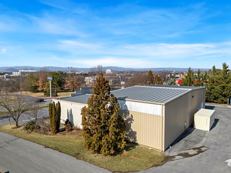 More Photos Of 1930 Deyerle Ave, Harrisonburg Freestanding For Sale