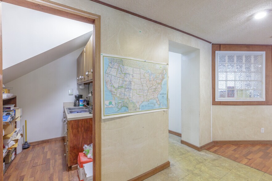 More Photos Of 3709 Brainerd Rd, Chattanooga Office For Sale