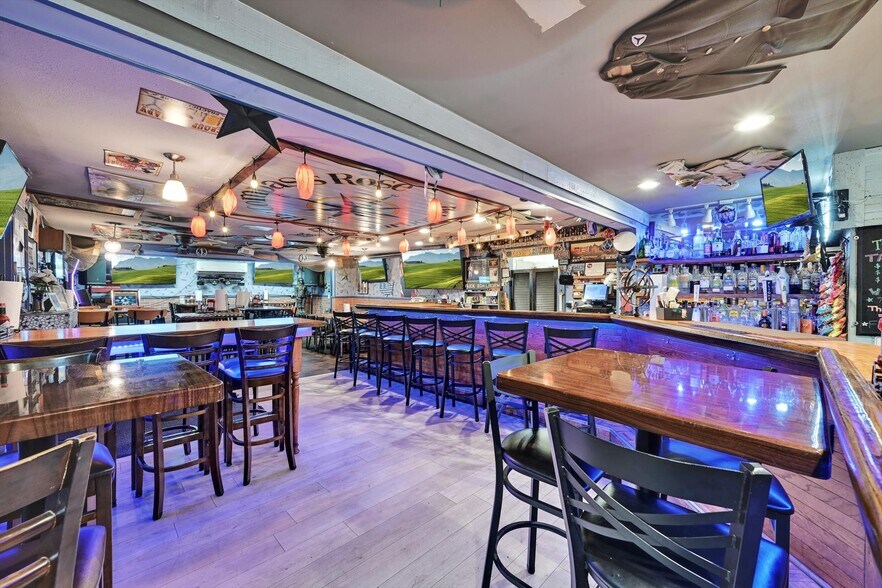 More Photos Of 10 W Oak St, Frackville Restaurant For Sale