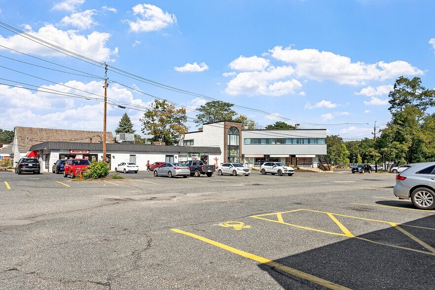 More Photos Of 861 Edgell Rd, Framingham Storefront For Lease