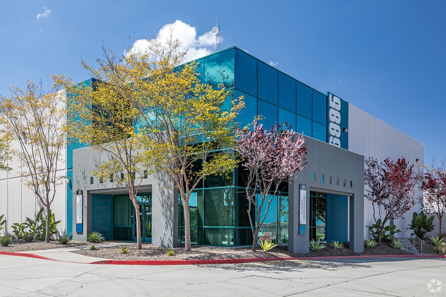 Primary Photo Of 6995 Calle De Linea, San Diego Manufacturing For Lease