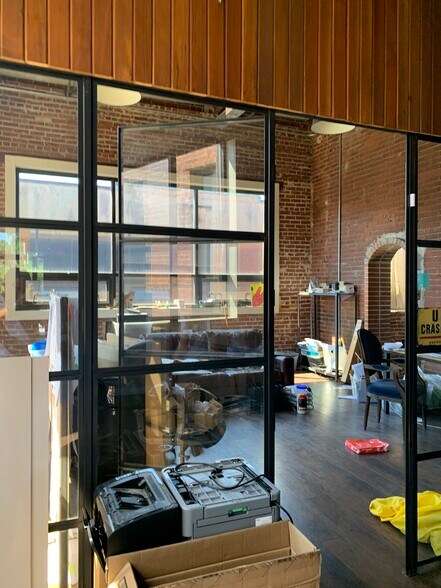 More Photos Of 827 Glenside Ave, Wyncote Light Distribution For Lease