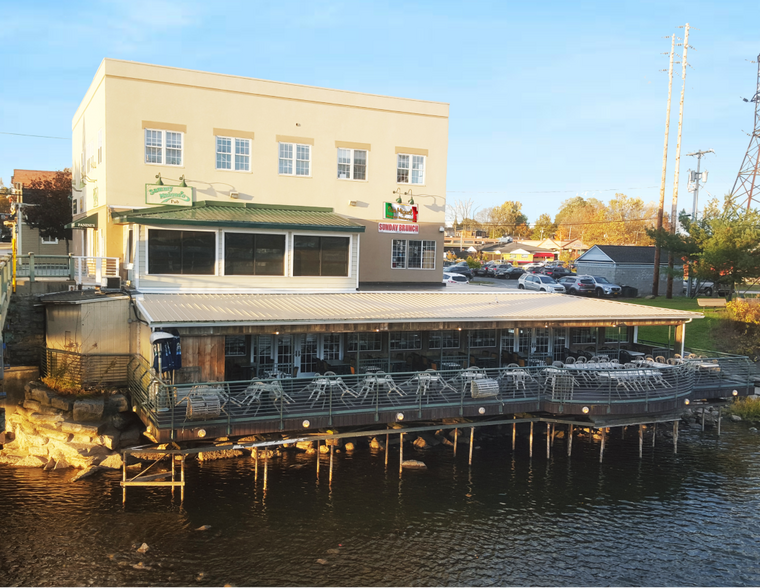 Primary Photo Of 2 Oswego St, Baldwinsville Restaurant For Sale