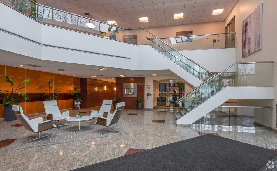 More Photos Of 35 Village Rd, Middleton Office For Lease