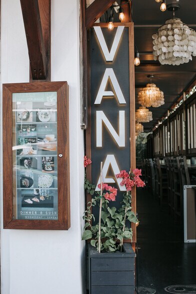 More Photos Of 93 Hana Hwy, Paia Hotel For Lease