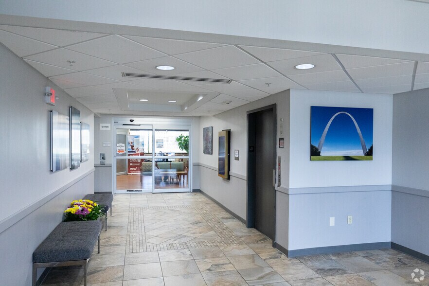 More Photos Of 10777 Sunset Office Dr, Sunset Hills Medical For Lease