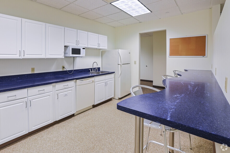 More Photos Of 380 Southpointe Blvd, Canonsburg Office Residential For Lease