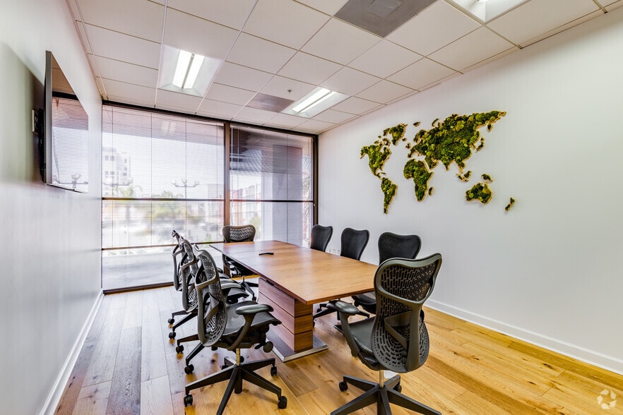 More Photos Of 600 Cleveland St, Clearwater Office For Lease