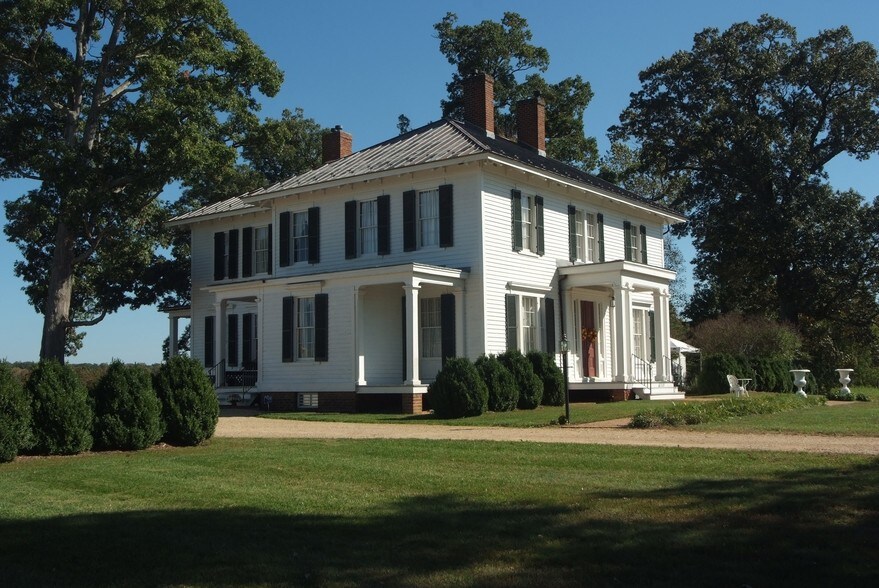 More Photos Of 11441 Grub Hill Church Rd, Amelia Court House Hospitality For Sale