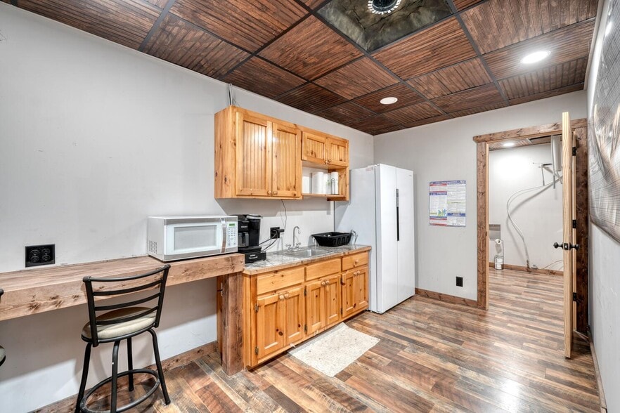 More Photos Of 86 Old Blue Ridge Hwy, Blairsville Warehouse For Sale
