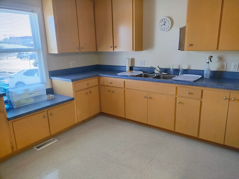 More Photos Of 516 Beaumont Rd, Fayetteville Medical For Lease