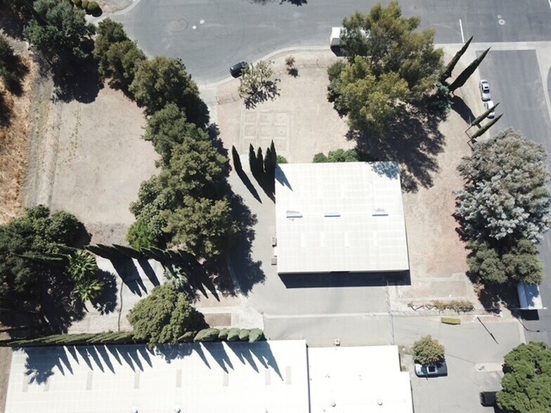 More Photos Of 109 Harter Ave, Woodland Industrial For Sale
