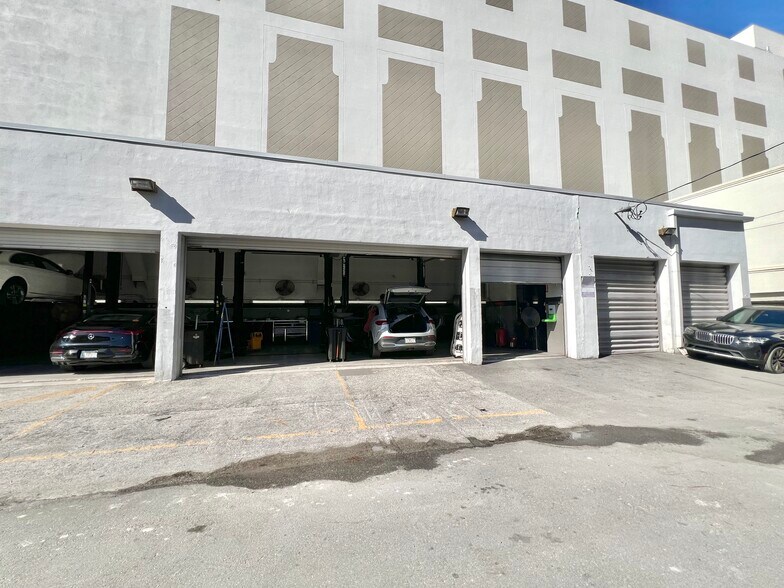 More Photos Of 241 Almeria Ave, Coral Gables Auto Repair For Lease