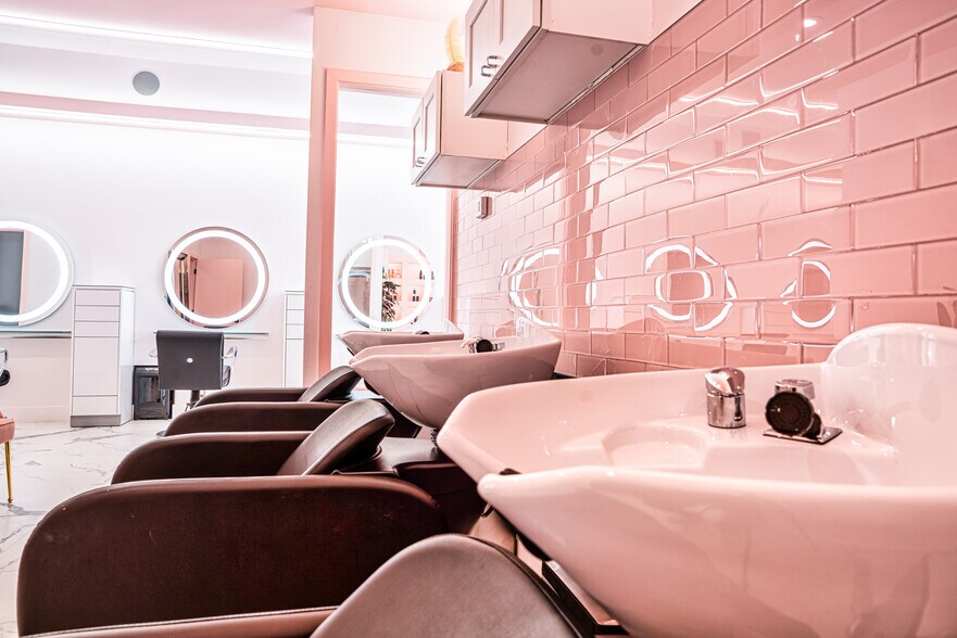 More Photos Of 230 De Anza Blvd, San Mateo General Retail For Lease