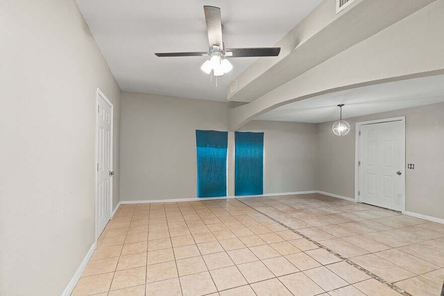 More Photos Of 142 S Val Verde Rd, Donna Apartments For Sale