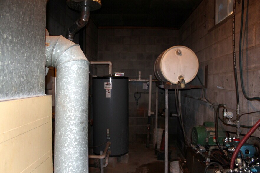 More Photos Of 302 E Third St, Lowry City Freestanding For Sale