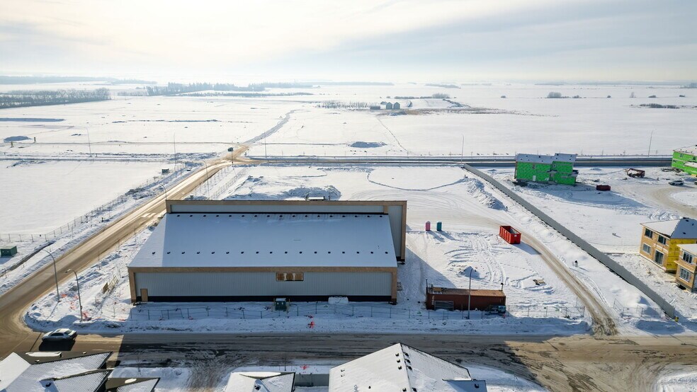 More Photos Of 200 Greenfield link, Fort Saskatchewan Storefront For Lease
