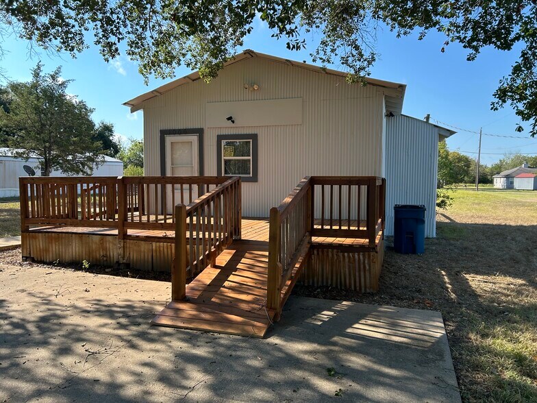 Primary Photo Of 1006 Spur 515 St, Navasota Restaurant For Lease