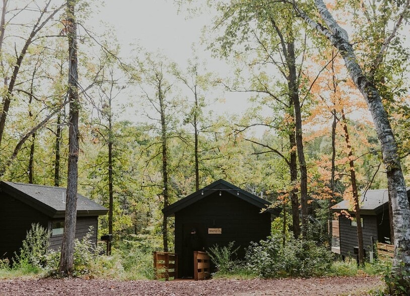 More Photos Of 22642 Highway 6 N, Crosby Hotel For Sale